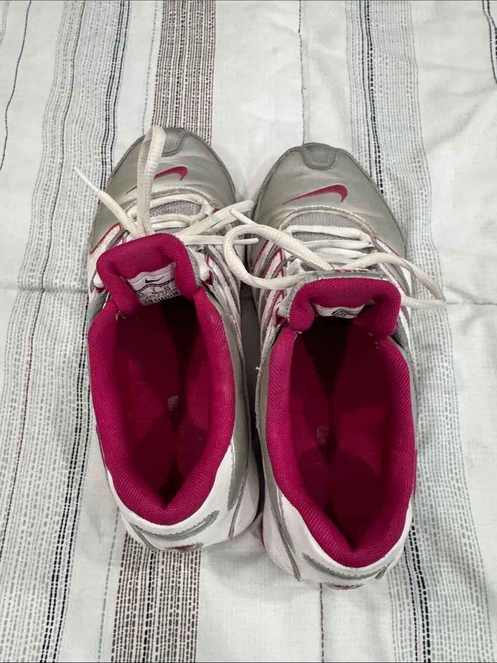 Nike Shox Women’s Silver and Magenta